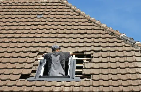 Pose de velux - Roquettes